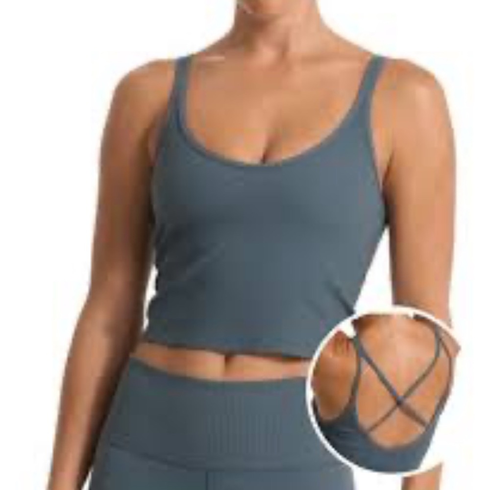 2 TWO Vuori Sports Bras